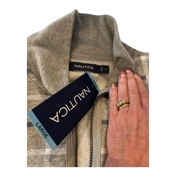 Men’s Large Nautica Long Sleeve, 1/4 Zip Pullover MSRP $79.50 - Picture 3 of 8